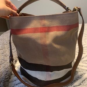 Burberry bucket purse